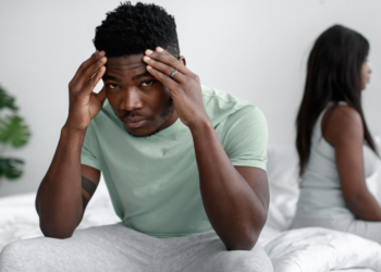 Do Emotionally Unavailable Men Change? Honest Signs, Hope, and What You Should Do